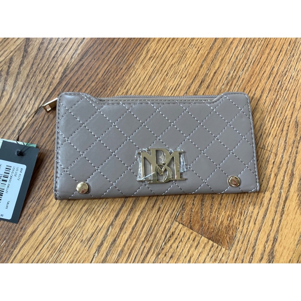 Badgley Mischka Quilted Wallet Taupe Vegan Leather Zip Around Clutch Card Holder